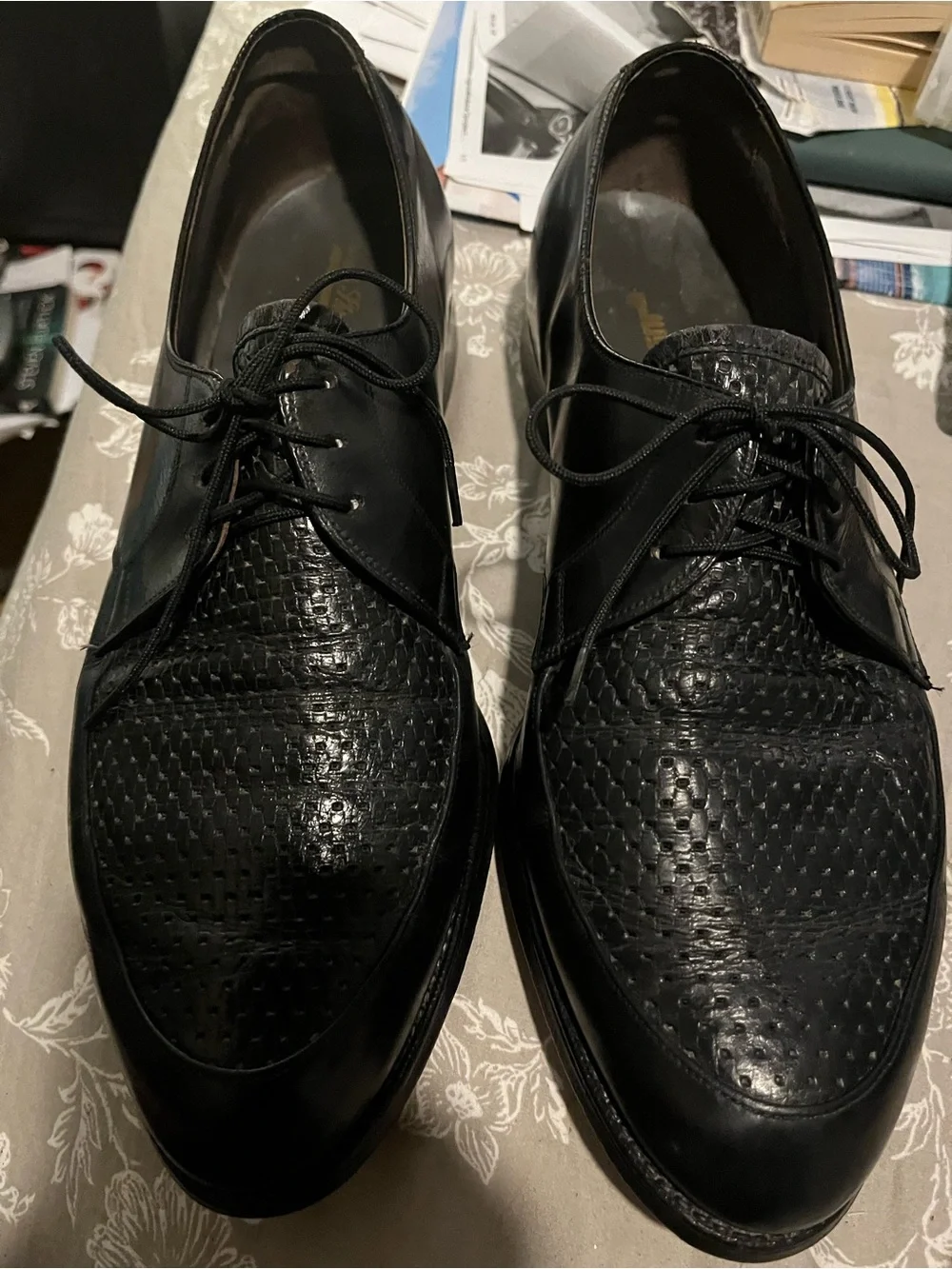 Classic Black Men's Dress Oxfords - Leather Lace-Up